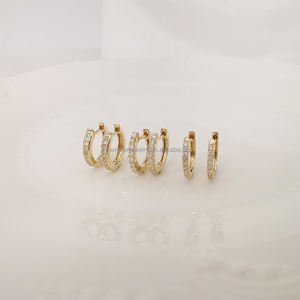 ホットセール中！14K本物の金製ハギーフープピアス、豪華でクラシックな天然ダイヤモンドピアス、おしゃれなイヤリング、ファッションジュエリー - Product Image 3