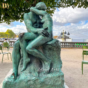 Sculpture extérieure en <span class=keywords><strong>bronze</strong></span> coulé grandeur nature Couple romantique Art Décoration The Kiss Statue en <span class=keywords><strong>bronze</strong></span> par Auguste <span class=keywords><strong>Rodin</strong></span> - Product Image 1
