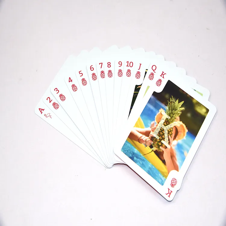 Personalizado estándar de papel de diseño de lujo de trucos de magia alemán impreso marcado Poker jugando a las cartas para casa de juego