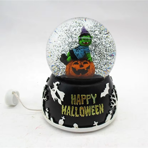 OEM hecho a mano resina 80MM esqueleto iluminado agua globo más nuevo recuerdo bruja estatuilla para interior Halloween bola de cristal Decoración - Product Image 5