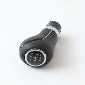 Pommeau de levier de vitesse en cuir, 6 vitesses, manuel, pour Mercedes Benz W203 W204 C63, conception ergonomique - Product Image 2