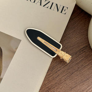 مشبك شعر عالي الجودة من SAIYII باللونين الأسود والأبيض، مشبك جانبي للشعر المتقصف والغرة، مشبك أنثوي على شكل منقار البط - Product Image 5