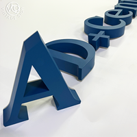 Enseigne lumineuse LED 3D personnalisée avec lettres bleues rétroéclairées, lettres en acier inoxydable miroir avec halo lumineux pour la réception de bureau
