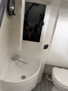 Barca da Pesca e Tempo Libero in Vetroresina Grigia Galaxy 23FT con Serbatoio Carburante, Serbatoio Acqua e Toilette, Realizzata a Mano - Bestseller - Product Image 3