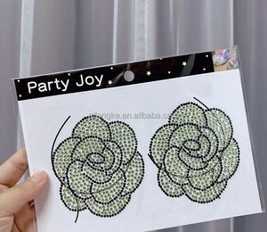 Commercio all'ingrosso Sexy diamante Silicone copertura per capezzolo strass adesivo sul petto-pasticcini accessori biancheria intima - Product Image 4