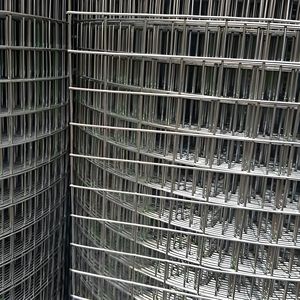 Grillage soudé galvanisé à chaud à mailles carrées pour cages d'animaux, utilisé pour les supports de construction, dimensions personnalisables - Product Image 3