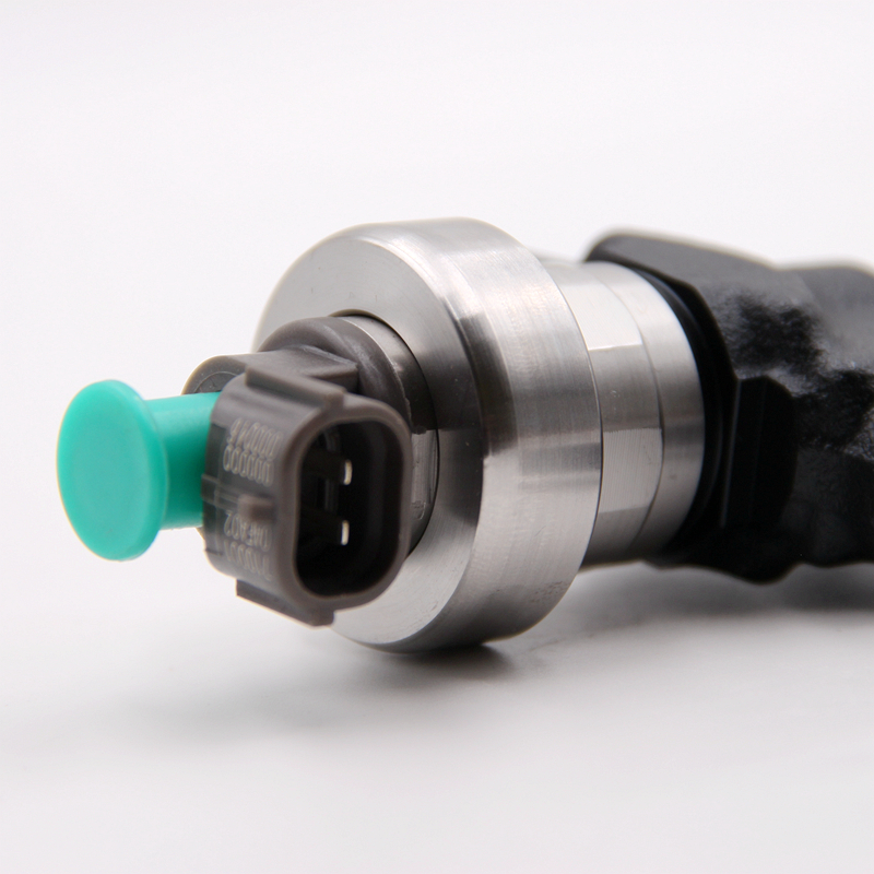 Good price common rail fuel injector  295050-1050 16600-5X30A  injector for diesel engine 295050-0300 16600-5X30A  for NISSAN