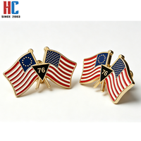 Broche en émail personnalisable plaquée or moderne, motif drapeau doublement croisé en métal, pour 13 Star Bennington 76, fabrication sur mesure depuis 20 ans