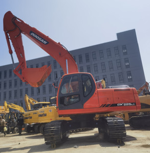 Excavadora sobre orugas Doosan DX225LC de 22 toneladas usada barata china con buenas condiciones para la Venta barata - Product Image 4