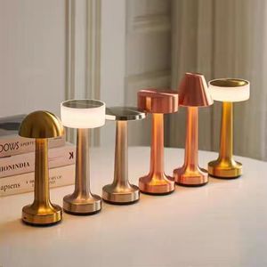 Lámpara de mesa decorativa con forma de mancuerna, luz nocturna de metal sencilla, adorno para mesita de noche/bar/restaurante, recargable por USB - Product Image 2