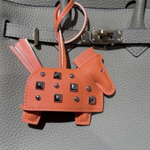 Nouveau porte-clés en cuir en forme de poney, cheval de guerre créatif, porte-clés de voiture DIY, porte-clés en cuir fait main, accessoires - Product Image 3