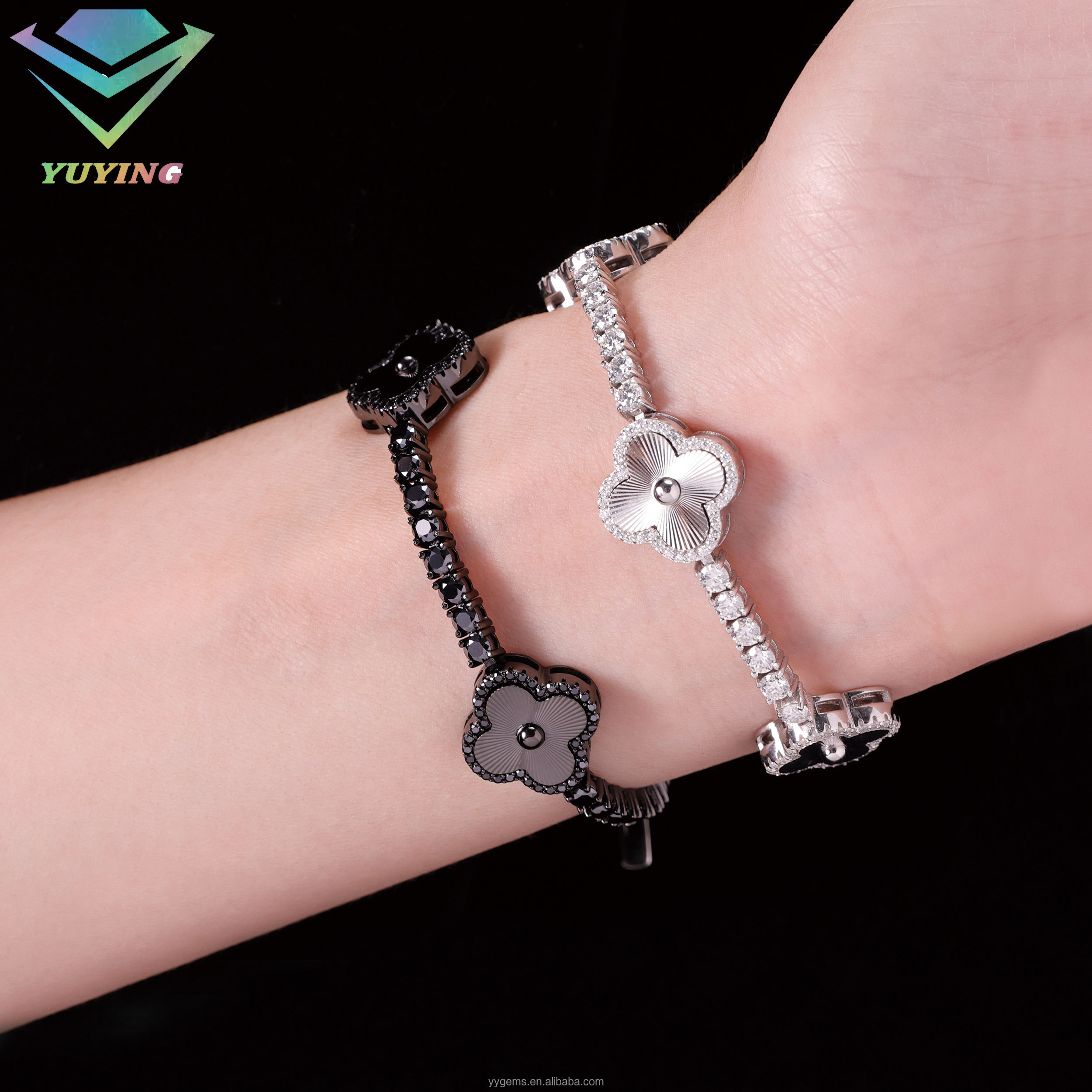 โมอิสซาไนต์สีดำ-3 มม