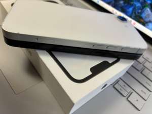 Móvil 5G Usado en Venta, 256GB de Almacenamiento, 16e, 8GB de RAM, Versión Global, Accesorios Originales - Product Image 6