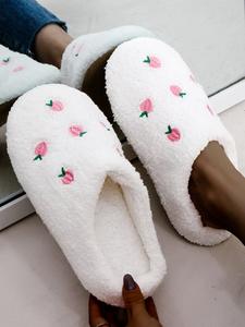 Femmes maison coeur <span class=keywords><strong>amour</strong></span> en peluche pantoufles mousse à mémoire moelleux doux pantoufles sans lacet hiver chaussures chaudes pour femmes - Product Image 2