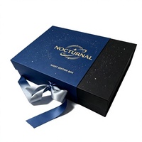 Boîte cadeau magnétique pliable en carton rigide de luxe avec logo personnalisé et fermeture à ruban pour l'emballage de robes de mariée et de vêtements