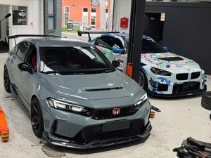Kit Carrozzeria Completo AD Style in Fibra di Carbonio Prepreg Dry con Labbro Anteriore, Minigonne Laterali, Diffusore Posteriore e Alettone Posteriore per Honda Civic Type R FL5 - Product Image 2
