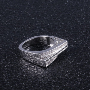 Anillo Unisex Moderno de Circonita Negra y Blanca con Micropavé, Joyería de Moda para Dedos - Product Image 4