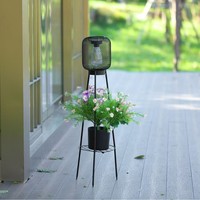 Lanterne solaire trépied de jardin en maille noire mate, lumière jaune chaude, lampe décorative d'extérieur pour projets de jardin et de paysagisme