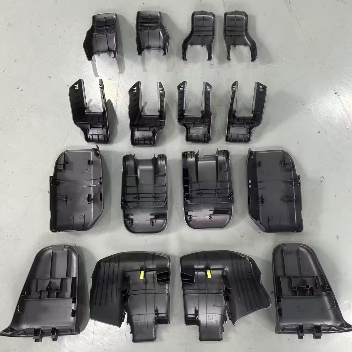 72124-60090-E1 Driver's side front left 1st position