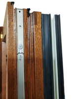 Fenêtre à battant et à tourner en bois recouvert d'aluminium chêne, triple vitrage certifié, faible consommation d'énergie, fenêtre passive pour maison passive