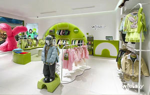 Juego Completo de Muebles Personalizados para Tienda de Bebés, Estantes de Exhibición de Ropa <span class=keywords><strong>Infantil</strong></span> con Temática Verde y Blanca, con Iluminación LED - Product Image 6