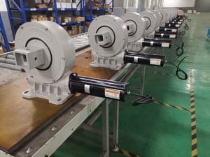 Motore Elettrico DC VE14 Impermeabile IP66 IP67 con Coppia di Uscita 18000Nm per Sistema di Tracciamento Solare Monoassiale con Azionamento Rotante - Product Image 6