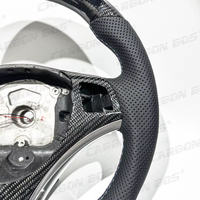Volant de course avancé en fibre de carbone forgée avec indicateur LED et cuir premium à fond plat