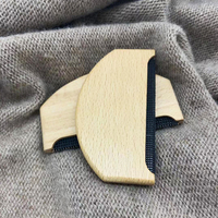 Peigne pull en cachemire portable avec logo personnalisé en bois et plastique écologique pour le nettoyage et l'entretien des vêtements collant