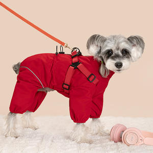 Vierbeinige Winddichte Winter-Hundejacke mit Wärmeschutz und Integriertem, Leinenkompatiblem Geschirrmantel für Brust & Rücken - Product Image 2