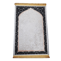 Tapis de prière islamique et ensemble de chapelets dans un coffret cadeau avec tapis de prière en polyester rembourré et lavable au design Kilim pour adulte musulman