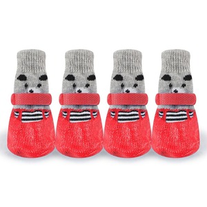 2025 precio bajo lindo perro impreso antideslizante protectores de patas tejido algodón mascotas calcetines perro zapatos de invierno - Product Image 2