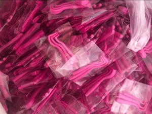 Vente en gros de ramasse-poux pour chien de nettoyage pour animaux de compagnie pour enlever les poux puces tiques crochets pince à épiler - Product Image 5