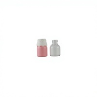 Emballage de rouge à lèvres unique de 8 ml, petit et portable, avec bouchon à visser imprimé à l'écran, en forme de bouteille de lait rose clair, tube cosmétique en plastique avec brosse