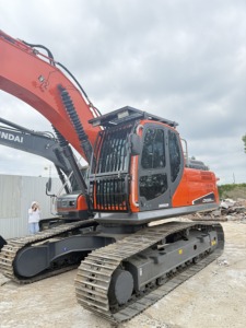 Excavadora de cadenas Doosan DX225LC original de Corea, 23 toneladas, modelo 2024, motor usado, equipo de construcción para canteras - Product Image 4