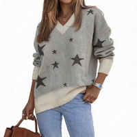 Pull-over surdimensionné à col en V en jacquard gris à étoiles, avec bordure crème bicolore et logo personnalisé, à manches longues pour femme – Vêtements élégants