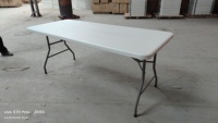 Table pliante rectangulaire en plastique HDPE blanc durable pour l'extérieur, avec pieds pliants, pour salle à manger, jardin, fêtes, événements, hôtel