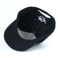 Yukaihe Fashion Black Custom Geborduurde Logo Rand Golf Caps Oem & Odm Outdoor Gestructureerd Verstelbare 5 Panel Hoeden Lage Moq