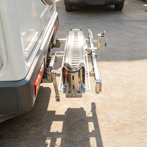 Portamotos Trasero <span class=keywords><strong>para</strong></span> <span class=keywords><strong>Autocaravana</strong></span> de 160 kg de Capacidad con Rampa Deslizable, <span class=keywords><strong>Soporte</strong></span> Universal <span class=keywords><strong>para</strong></span> Motocicleta Montado en la Enganche de Camioneta - Product Image 2