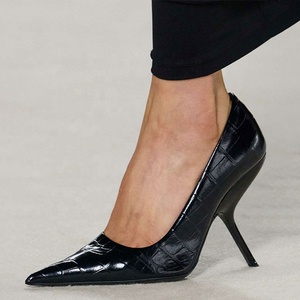 Escarpins D'Orsay personnalisés pour femmes en cuir verni imprimé animal, à talons fins originaux et bout pointu, chaussures d'été uniques - Product Image 4