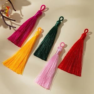 Ciondolo Naturale con Nappe Lunghe 8 cm in Poliestere per Accessori Fermatende - Product Image 4