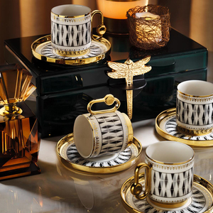 Thanh Lịch 12Pcs Gốm Sứ Xương Trung Quốc Mạ Vàng Arabic Thổ Nhĩ Kỳ Thiết Kế Cốc Cà Phê Và Chiếc Đĩa Đặt Cốc Trà Bộ - Product Image 3