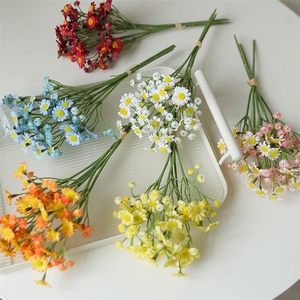 Fleurs artificielles en soie de haute qualité KIKI Natural Style, marguerites, camomilles, petites fleurs décoratives de 27 cm - Product Image 2