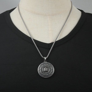 Collar con Colgante de Símbolo Vikingo, Acero Inoxidable Plateado, Diseño Geométrico, Joyería para Hombre, Cadena de 24 cm - Product Image 4