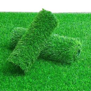 Gazon PET haute densité écologique de 30mm pour chiens Tuile de gazon artificiel imperméable pour les environnements de football de paysage de jardin - Product Image 4