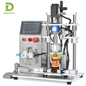 Línea de llenado y tapado con bomba magnética y alimentador vibratorio para botellas de salsa de soja, aceite y perfume, con cinta transportadora a prueba de goteo. - Product Image 2