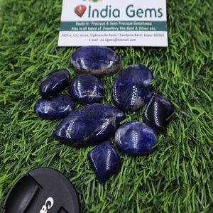 Sodalite bleue naturelle de qualité, cabochons de pierres précieuses en vrac de formes variées avec jeu de couleurs pour la fabrication de bijoux au gramme - Product Image 3