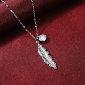 Collana con Piume in Stile Vintage per Donne - Product Image 5