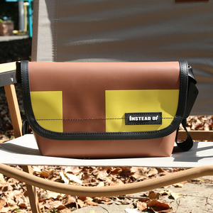 Borsa a Tracolla in Tela Cerata Riciclata Impermeabile Antistatica Stile Freitag in Pelle PVC Abrasiva Personalizzata - Product Image 5