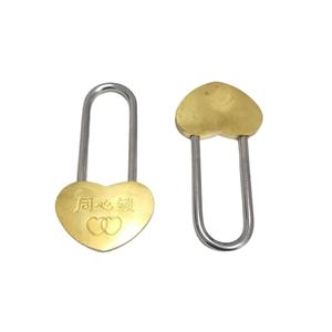 2025 nuevo estilo de alta calidad pequeño candado decorativo en forma de corazón San Valentín Navidad boda amor candados - Product Image 1