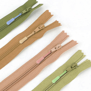 इंजेक्शन-ढाले जिपर स्लाइडर्स कॉर्ड-कस्टम वाटरप्रूफ प्लास्टिक pvc ड्रिप टैग रस्सी - Product Image 4